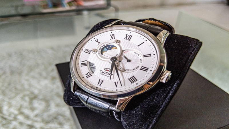 Đồng hồ cơ Orient nam Sun and Moon FET0T002S0 là mẫu đồng hồ nam đẹp nhất hiện nay