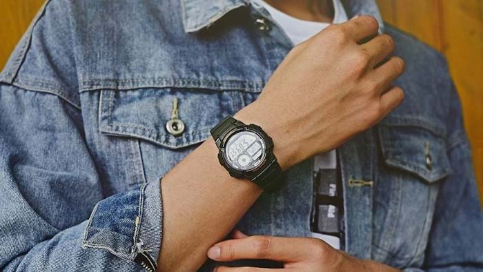 Casio AE-1000W-3AVDF, mẫu đồng hồ nam đẹp phong cách thể thao với nhiều chức năng tiện ích và khả năng chống nước vượt trội.