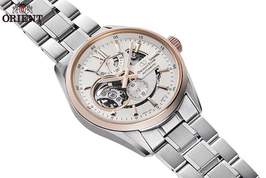 Orient Star RE-AV0123G00B sở hữu thiết kế lộ cơ nổi bật và cực thu hút