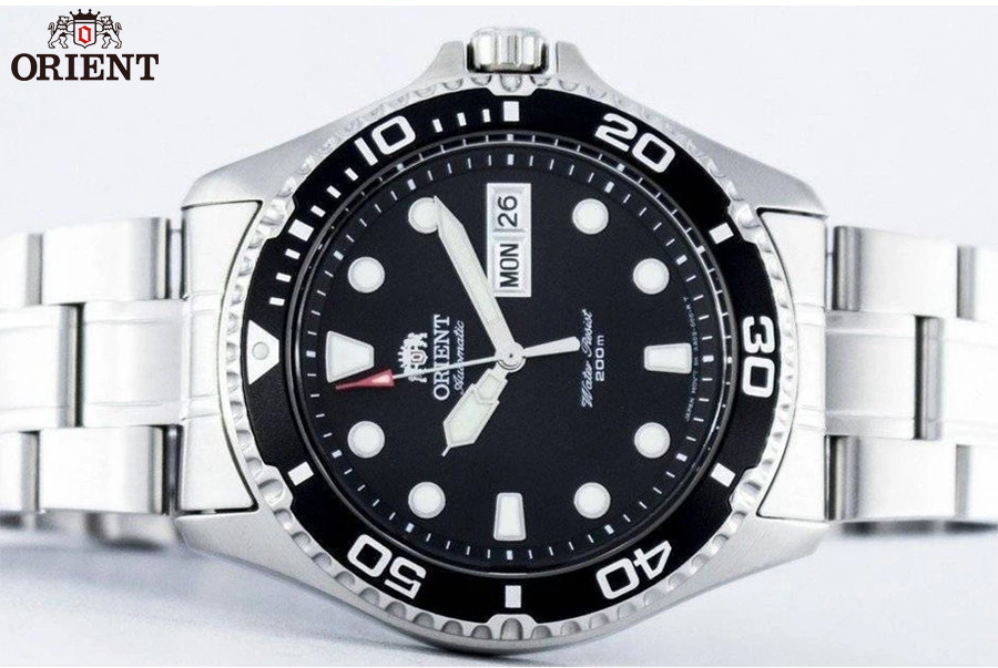 Orient Ray II FAA02004B9 là mẫu đồng hồ lặn biển đẹp ấn tượng