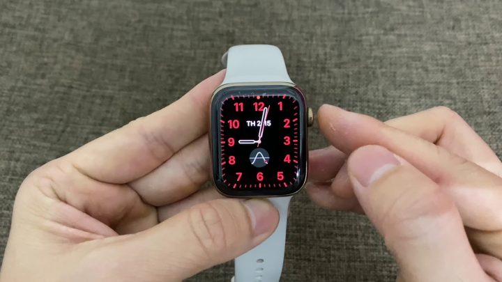 Apple Watch Series 4 40mm GPS (Gold): Đánh Giá Chi Tiết Thiết Kế, Hiệu Năng và Tính Năng Sức Khỏe Vượt Trội