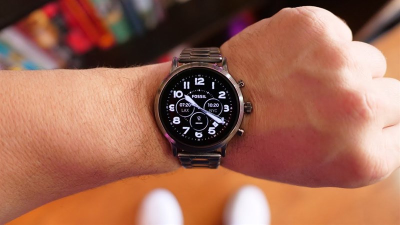 Fossil Gen 5 với trải nghiệm mượt mà hơn, minh chứng cho sự cải tiến của đồng hồ thông minh Wear OS