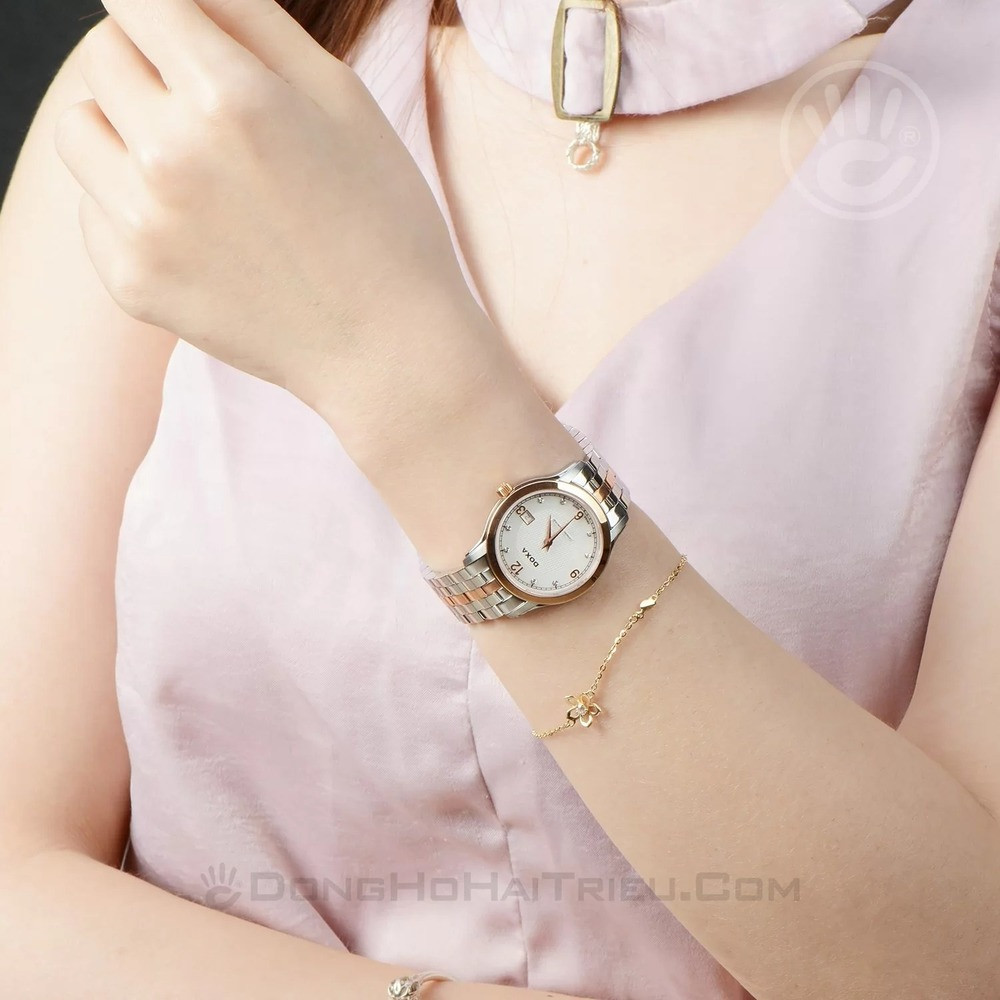 Đồng hồ Doxa D168RWH mặt xà cừ và kim cương, dành cho doanh nhân