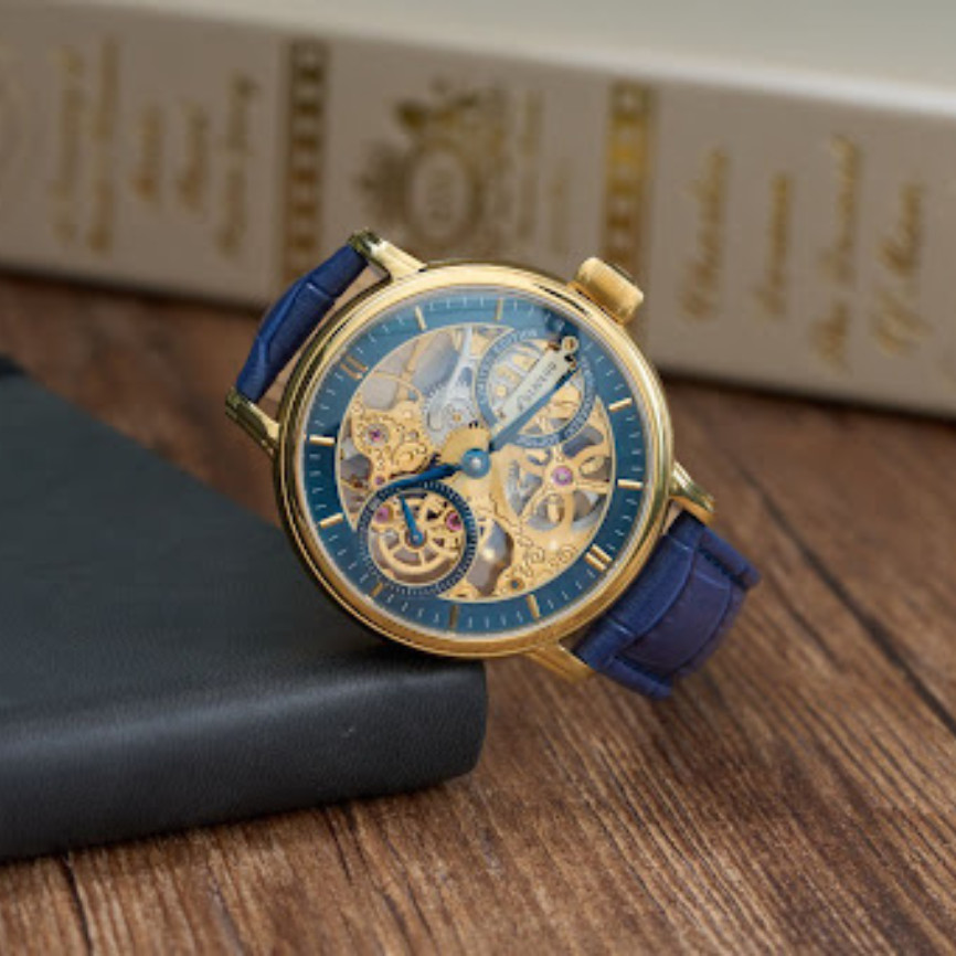 Đồng hồ Poljot Automatic tự động nạp năng lượng khi đeo