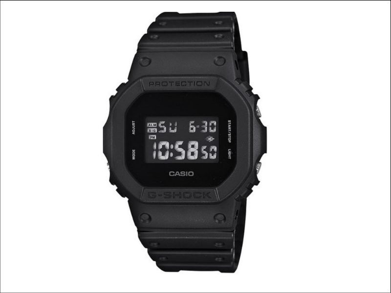 G-SHOCK DW-5600BB-1DR: thiết kế năng động và màn hình LCD rõ nét, lựa chọn khi bạn nên chọn mua đồng hồ hãng nào cho phong cách thể thao
