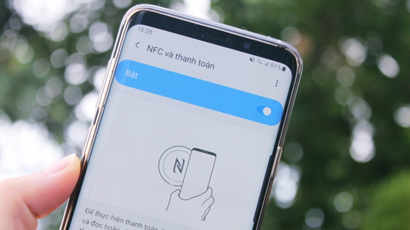 Cách đồng hồ thông minh kết nối với điện thoại bằng công nghệ NFC