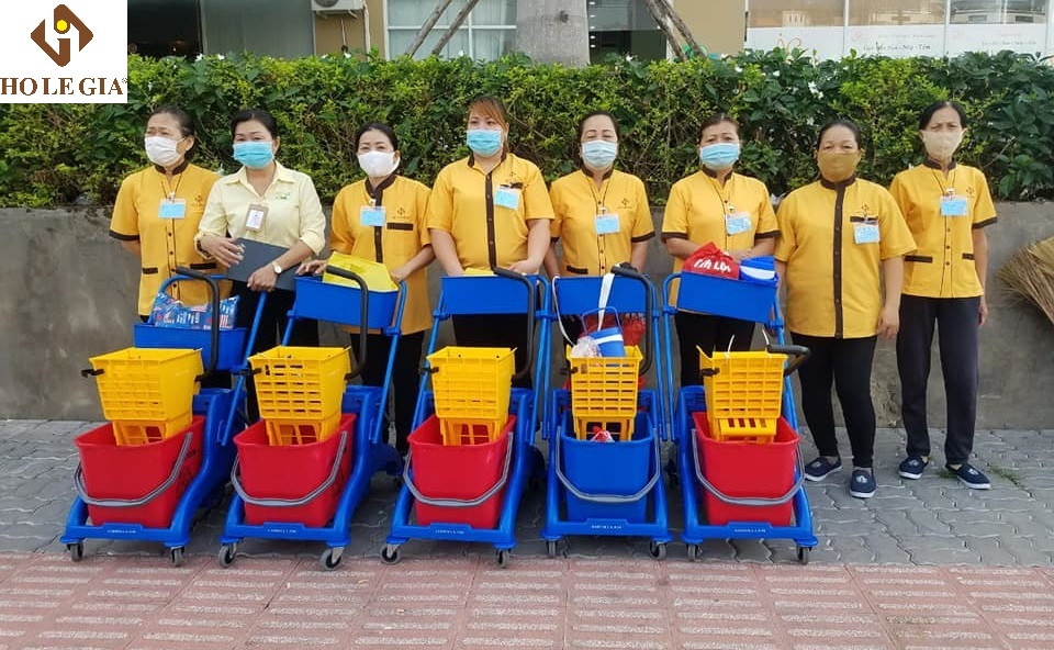 Chuyên gia chăm sóc chi tiết cho đồng hồ