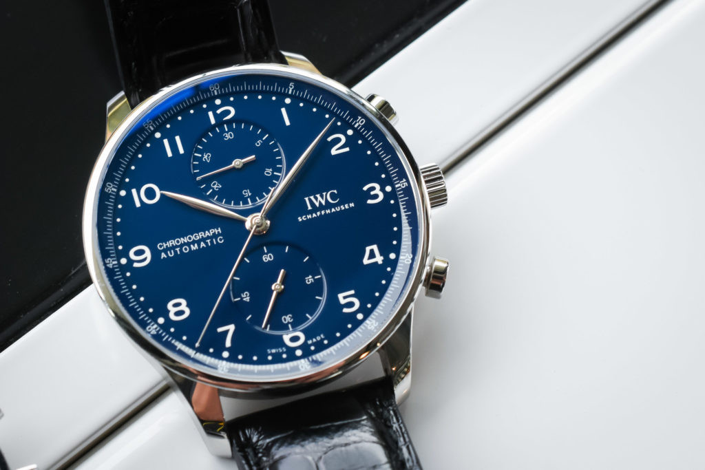 IWC Portugieser, với vẻ đẹp đơn giản nhưng tinh tế, phù hợp với mọi phong cách, là mẫu đồng hồ đẹp nhất thế giới dành cho những người yêu sự thanh lịch.