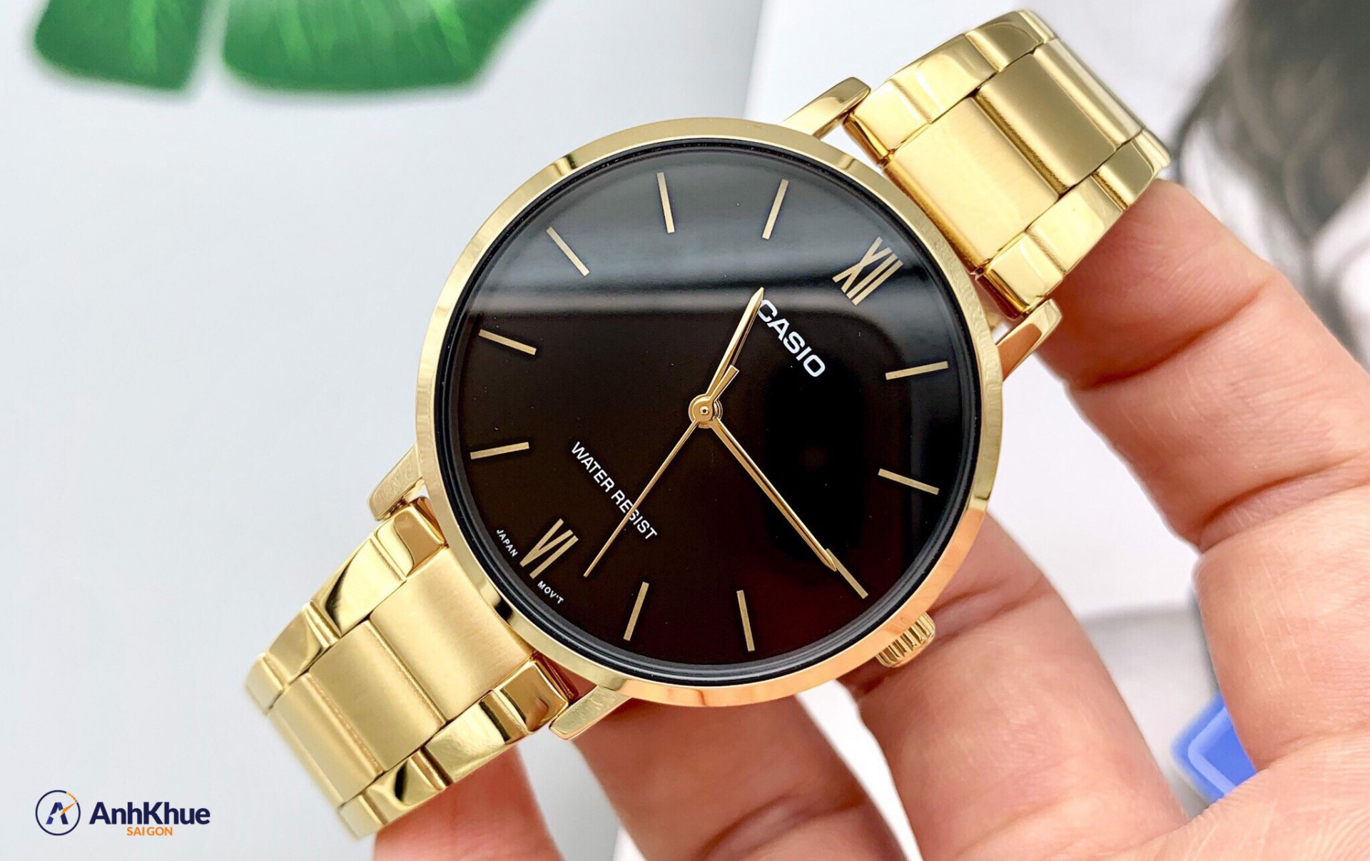 Đồng hồ Casio nữ giá rẻ LTP-VT01G với dây da thanh lịch và mặt số tối giản