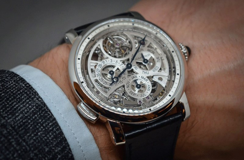 Đồng hồ Automatic cũng là một dạng đồng hồ không sử dụng pin làm năng lượng, một điều thú vị khi tìm hiểu về đồng hồ đeo tay