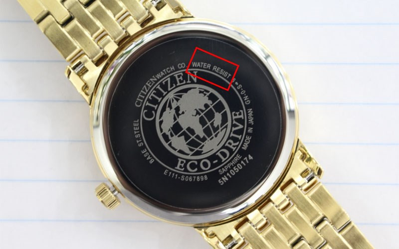 Water Resistant là chuẩn chống nước thấp nhất, một điều cơ bản khi tìm hiểu về đồng hồ đeo tay