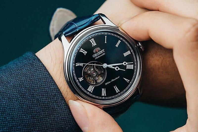 Bản đồ thế giới chỉ ra các trung tâm sản xuất đồng hồ lớn tại Thụy Sĩ, Nhật Bản và Trung Quốc, hỗ trợ việc tìm hiểu về đồng hồ đeo tay