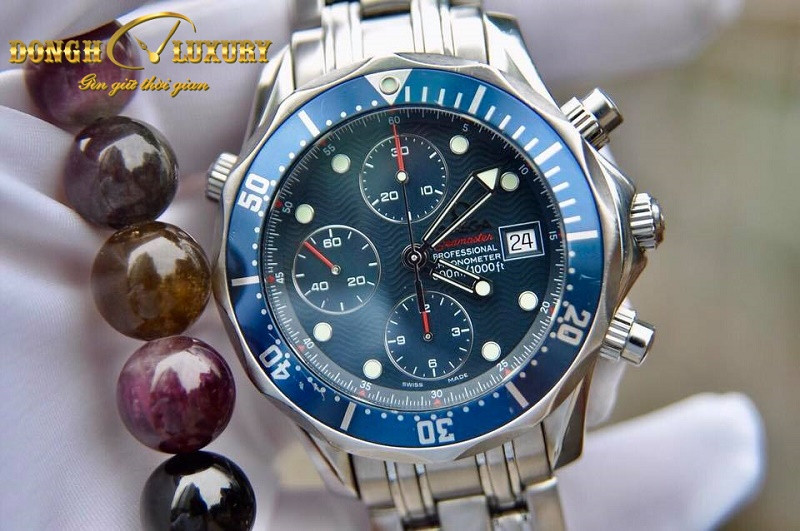 Thiết kế vỏ và dây đồng hồ Omega chính hãng, chi tiết để thực hiện cách nhận biết đồng hồ Omega cổ