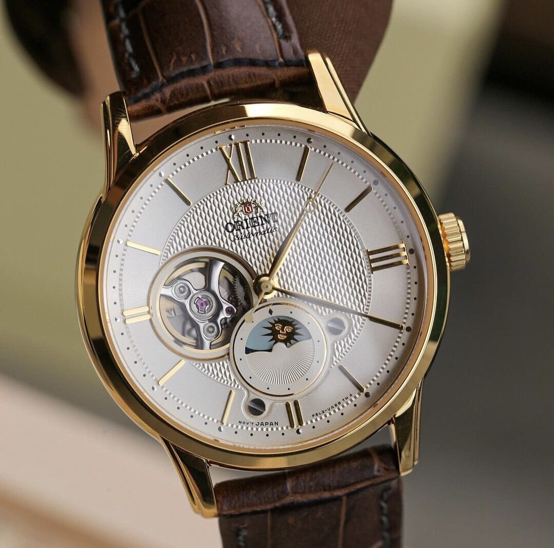 Đồng Hồ Orient Sun and Moon Gen 1: Vẻ Đẹp Cổ Điển Bất Hủ Của Thời Gian