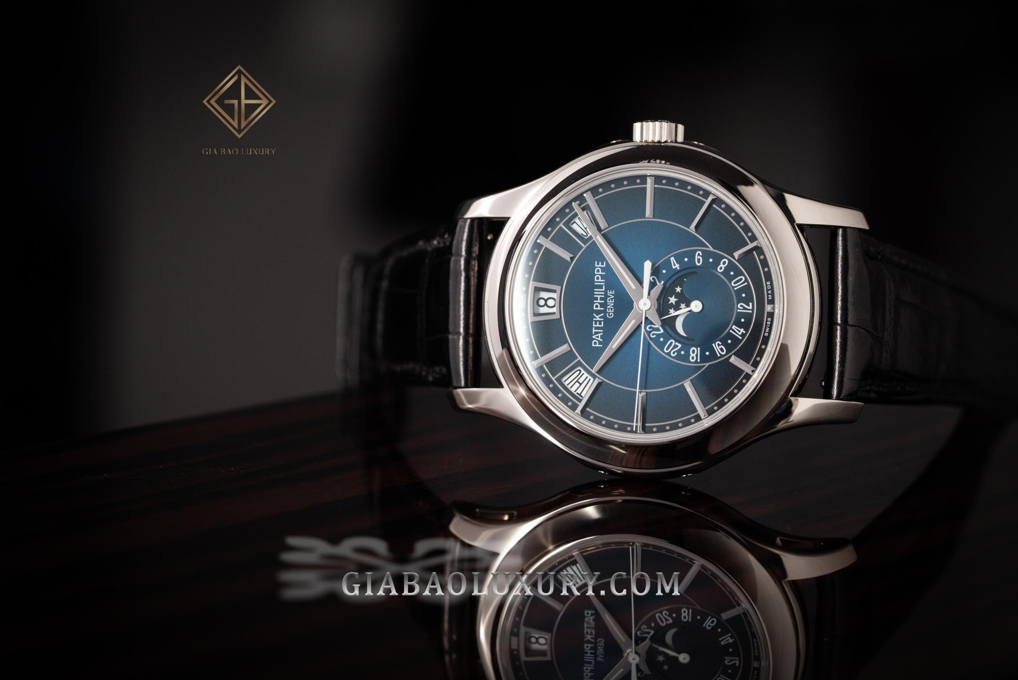 Đánh giá Đồng hồ Patek Philippe Annual Calendar 5205: Biểu tượng của sự Tinh hoa và Đẳng cấp