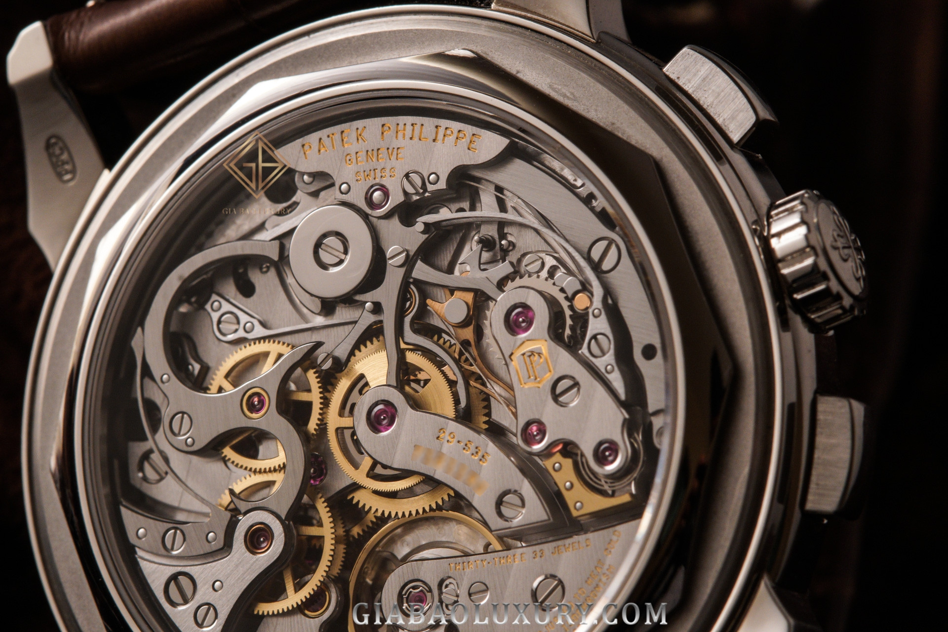 Đồng hồ Patek Philippe Complications Annual Calendar Moon Phases Ref. 5720P