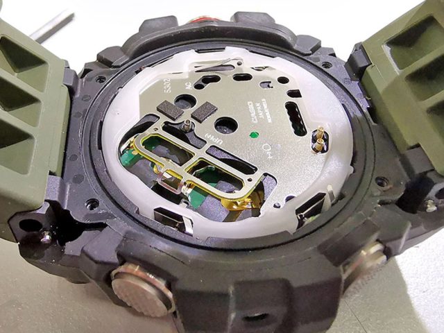 Cách Thay Pin Đồng Hồ G-Shock và Baby-G Tại Nhà: Hướng Dẫn Chi Tiết và Bí Quyết Bảo Toàn Khả Năng Chống Nước