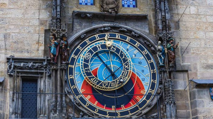Đồng hồ Thiên văn Cổ Praha, kiệt tác cơ khí hàng trăm năm tuổi tại trung tâm thành phố Praha