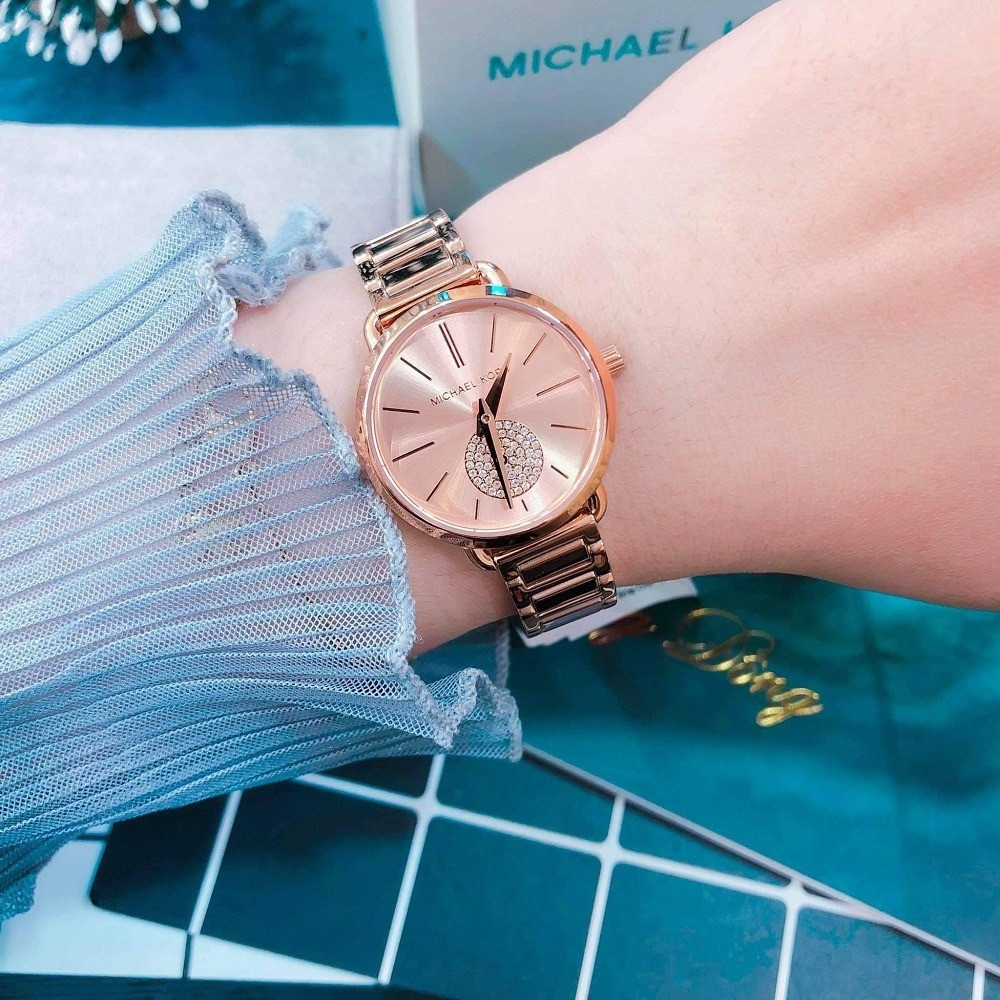 Đồng hồ Michael Kors MK3839 mạ vàng với mặt số phụ đính pha lê