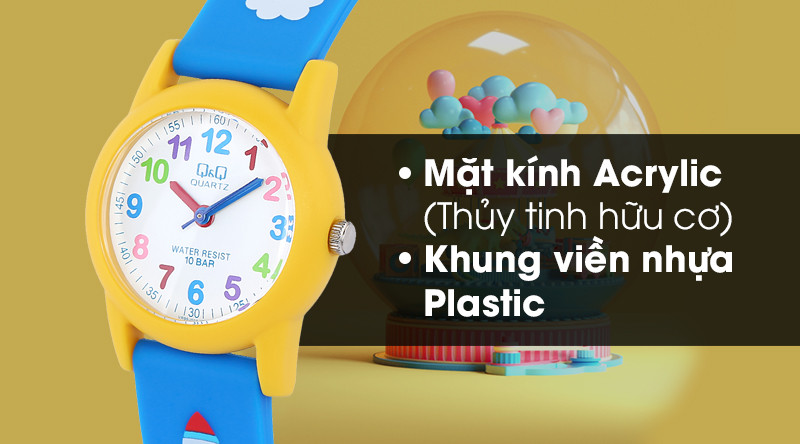 Chi tiết mặt kính trong suốt và khung viền nhựa cứng cáp của đồng hồ Q&Q trẻ em