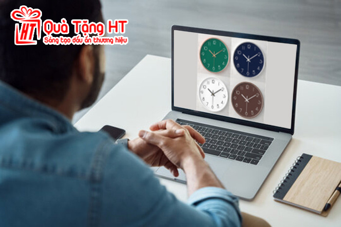 Quy trình lựa chọn phương án maket và xác nhận đơn hàng đồng hồ treo tường