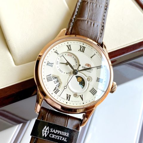 Đồng Hồ Orient Sun and Moon Gen 3 RA-AK0011D10B: Tuyệt Tác Thời Gian Cho Quý Ông Đẳng Cấp