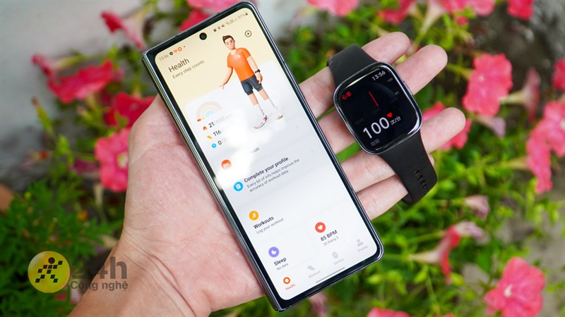 Theo dõi nhịp tim trên đồng hồ chạy bộ thông minh