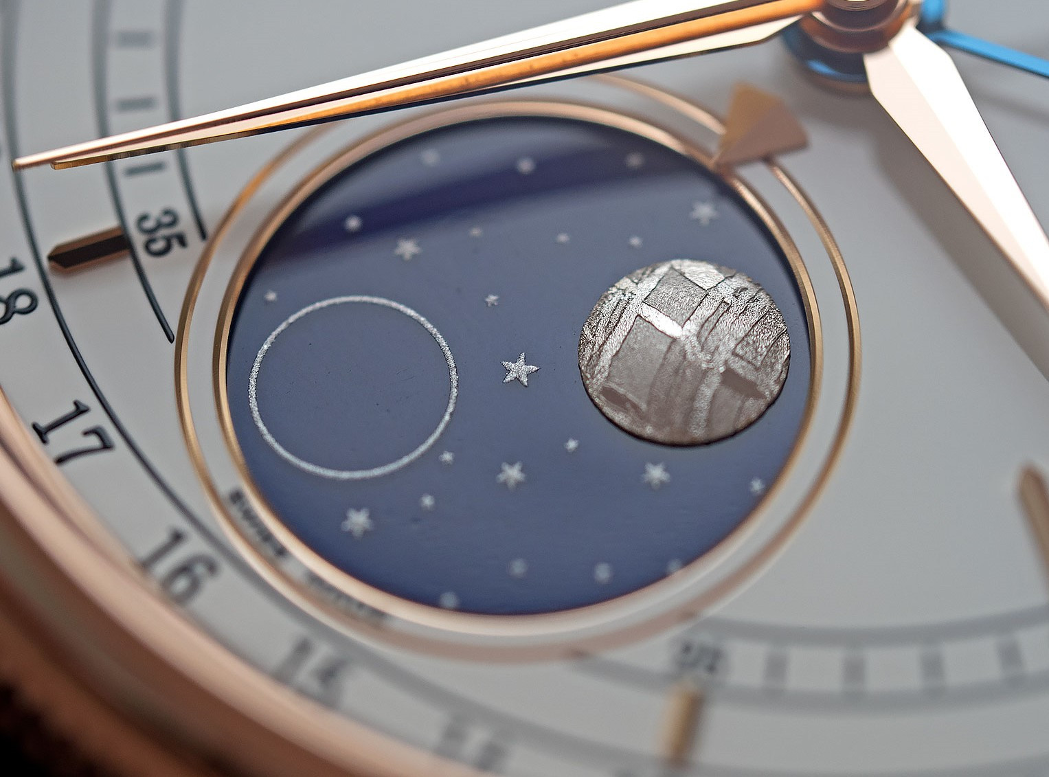 Hình ảnh mặt trăng làm từ thiên thạch trên đồng hồ Rolex Cellini Moonphase 50535