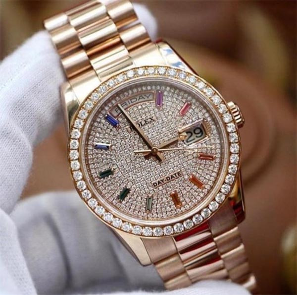 Đồng hồ nữ Rolex Day-Date đính đá toàn bộ mặt trước