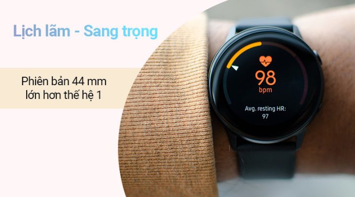Đồng hồ thông minh Samsung Active 2 với thiết kế mặt tròn 44mm và dây silicone