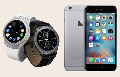 Đồng hồ thông minh Samsung Gear S3 đang kết nối với iPhone, minh họa khả năng tương thích