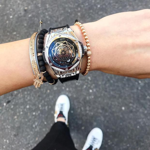 Kỳ Duyên đeo đồng hồ Hublot tiền tỷ phong cách độc đáo