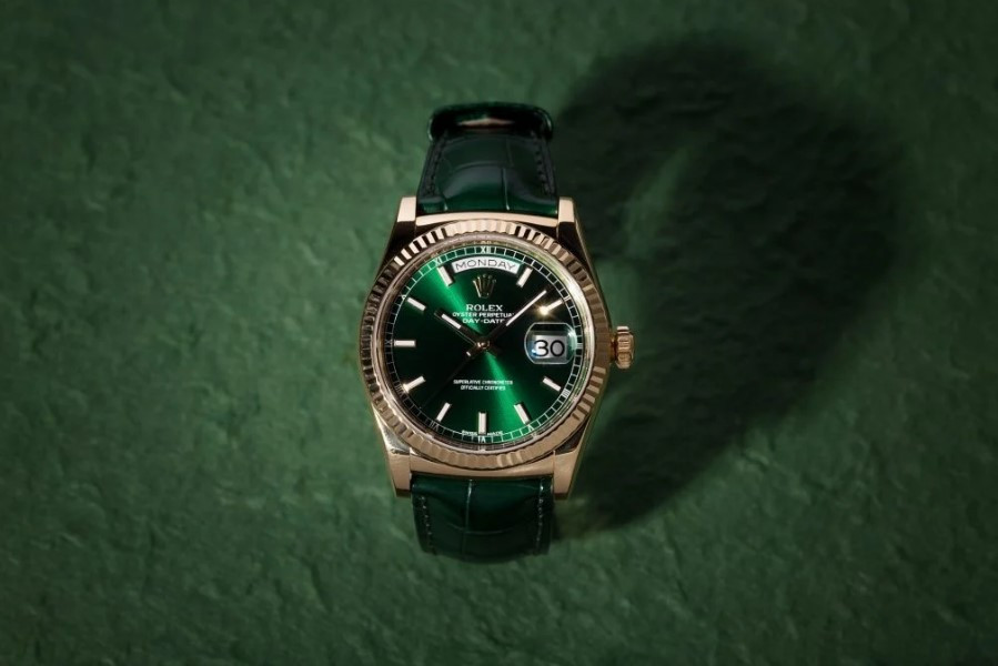 Đồng hồ Rolex Day-Date mặt số xanh lục đẳng cấp