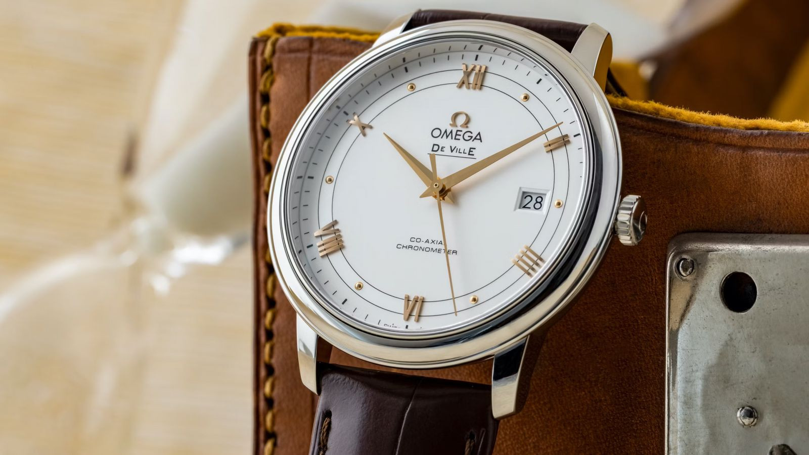 Mặt số đồng hồ Omega Co-Axial Chronometer với độ chính xác vượt trội