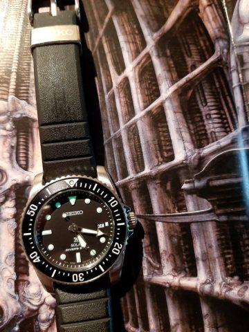 Giá Đồng Hồ Seiko Solar Chronograph: Những Điều Cần Biết Về Chi Phí và Bảo Dưỡng