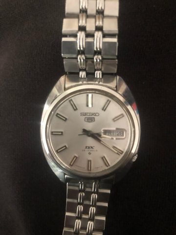 Cách Chỉnh Giờ Đồng Hồ Seiko 5: Hướng Dẫn Chi Tiết Cho Người Mới Bắt Đầu