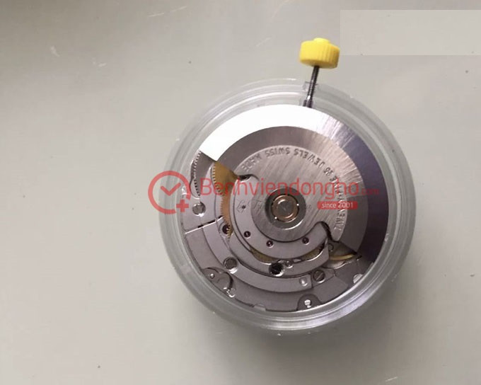 So sánh kỹ thuật máy đồng hồ Valanvron VAL-24 và máy đồng hồ ETA 2824-2