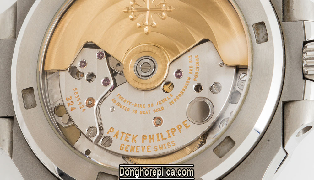 Mã số seri Patek Philippe được khắc tinh xảo trên bộ máy