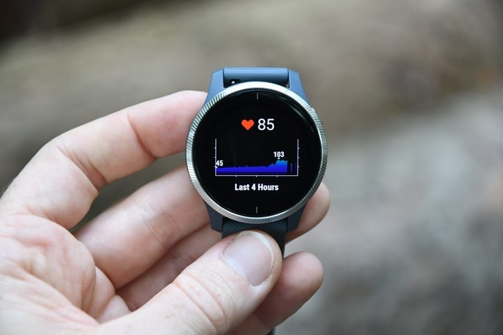 Biểu đồ chỉ số sức khỏe của Garmin Venu trên màn hình AMOLED