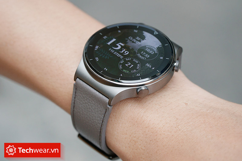 Huawei Watch GT 2 Pro hiển thị giao diện theo dõi nhịp tim