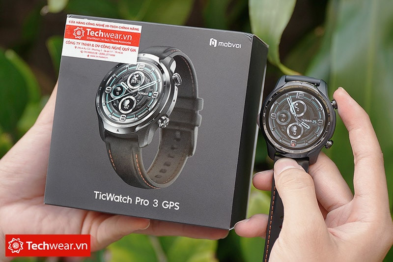 Đồng hồ thông minh TicWatch Pro 3 với màn hình kép