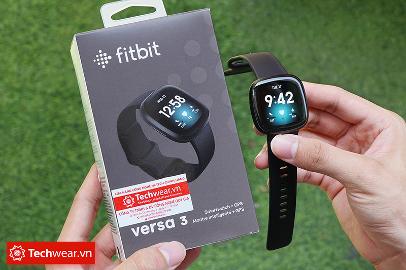 Đồng hồ thông minh Fitbit Versa 3 màu hồng