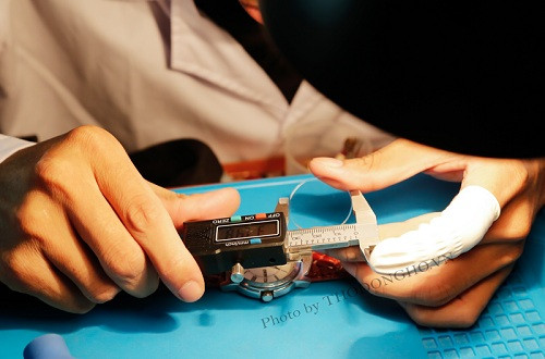 Trung tâm Alowatch có đủ các loại kính để thay thế đồng hồ