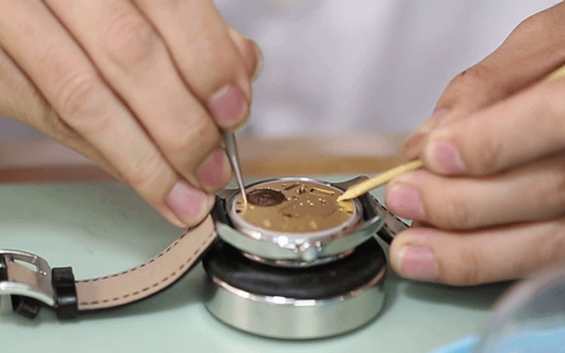 Đồng Hồ Nghĩa Tín, chuyên cung cấp dịch vụ thay pin đồng hồ tại Đà Nẵng