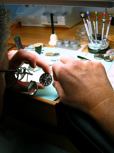 Thay pin đồng hồ Tissot tại những nơi uy tín