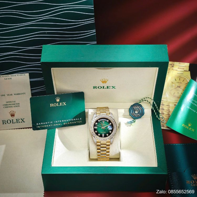 Tổng thể đồng hồ nam Rolex Day Date gold, tượng trưng cho giá trị trong thế giới đồng hồ Rolex