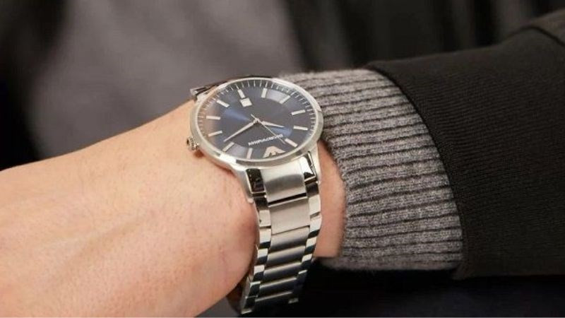 Mức giá hợp lý cho đồng hồ thương hiệu Emporio Armani