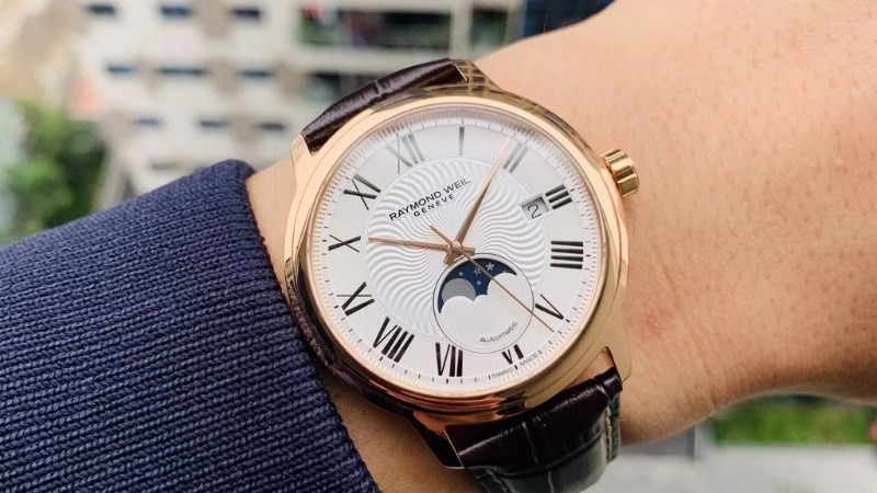 Bộ máy Swiss Made của đồng hồ Raymond Weil đạt chuẩn chất lượng cao