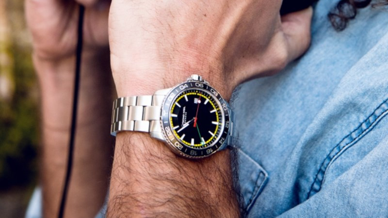 Phiên bản giới hạn Raymond Weil Tango GMT Bob Marley Limited với vẻ ngoài sang trọng