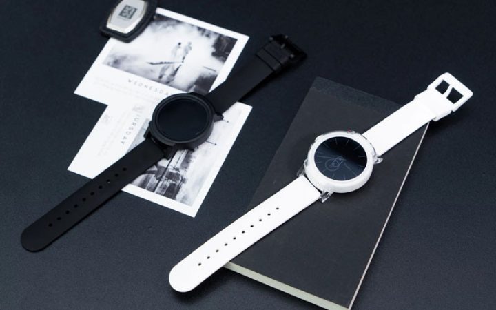 Đồng hồ thông minh Wear OS Ticwatch E với thiết kế hiện đại